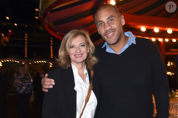 Valérie Trierweiler et son compagnon Romain Magellan - Le Secours Populaire fête Noêl pour 300 enfants au Musée des Arts Forains à Paris, France, le 5 décembre 2018.