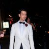 Joe Jonas et sa femme Sophie Turner arrivent au restaurant Cipriani pour célébrer les 30 ans de Joe à New York, le 16 août 2019. Joe est arrivé avec sa femme à bord d'une Aston Martin pour sa soirée d'anniversaire sur le thème "James Bond". Joe porte un smoking blanc et Sophie une robe longue bleue marine et des talons dorés.