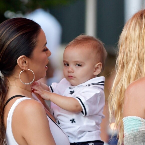 Eva Longoria et son fils Santiago en vacances en famille à Marbella. Le 9 juillet 2019