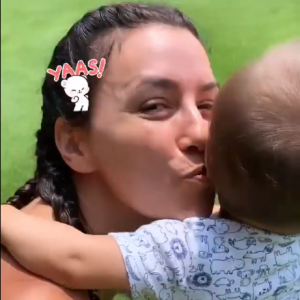 Eva Longoria a dévoilé que son fils Santiago a fait ses premiers pas, sur Instagram, le 18 août 2019.