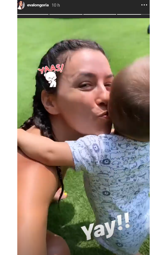 Eva Longoria a dévoilé que son fils Santiago a fait ses premiers pas, sur Instagram, le 18 août 2019.