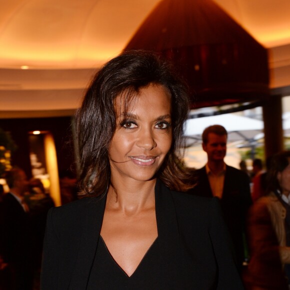 Karine Le Marchand - Inauguration du nouveau lieu éphémère végétal "Le jardin de Joy" sur la terrasse de l'hôtel Barrière Le Fouquet's à Paris le 7 juin 2018. © Coadic Guirec-Rachid Bellak/Bestimage