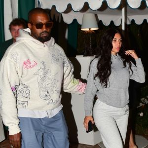 Exclusif - Kim Kardashian (sans maquillage) et son mari Kanye West à la sortie d'un dîner au restaurant Bungalow à Santa Monica le 18 août 2019.