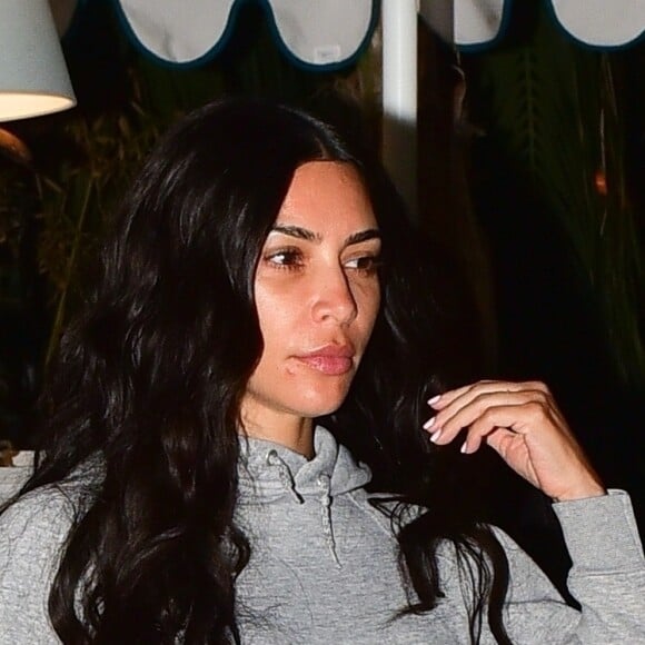 Exclusif - Kim Kardashian (sans maquillage) et son mari Kanye West à la sortie d'un dîner au restaurant Bungalow à Santa Monica le 18 août 2019.