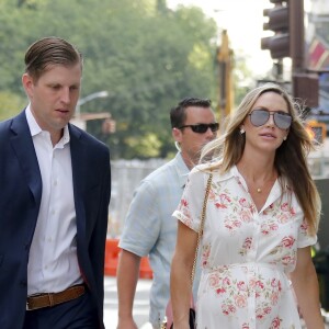 Exclusif - Le fils de D Trump, Eric Trump et sa femme Lara Yunaska, enceinte, arrivent à la Trump Tower sur la 5ème avenue à New York, le 18 Juillet 2017.