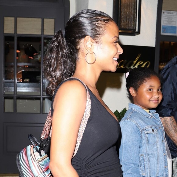 Christina Milian, enceinte, son compagnon Matt Pokora et sa fille Violet Madison sont allés dîner dans le restaurant Madeo à Beverly Hills, le 8 août 2019.