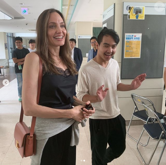 Angelina Jolie dépose son fils aîné Maddox (18 ans) à l'Université de Yonsei en Corée du Sud, le 21 août 2019.