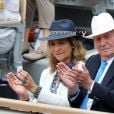 Le roi Juan Carlos Ier d'Espagne avec sa fille l'infante Elena d'Espagne lors de la finale messieurs à Roland-Garros 2019 à Paris le 9 juin 2019. © Jacovides-Moreau/Bestimage