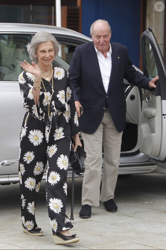 Le roi Juan Carlos Ier, sa femme la reine Sofia et leur fille l'infante Elena d'Espagne à Sanxenxo en Espagne, le 12 juillet 2019.