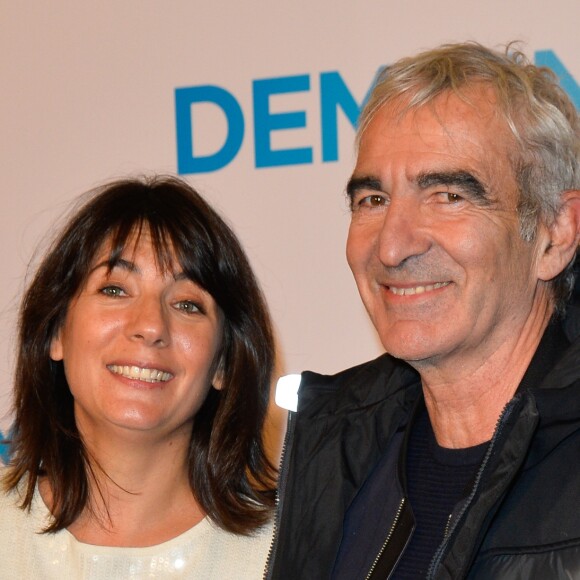 Estelle Denis et Raymond Domenech - Avant première du film "Demain tout commence" au Grand Rex à Paris le 28 novembre 2016. © Coadic Guirec/Bestimage