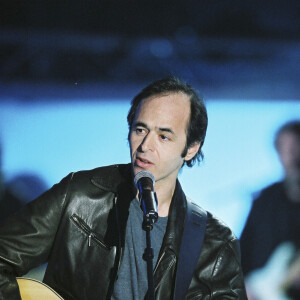 Archive - Exclusif - Jean-Jacques Goldman lors d'une emission spéciale Céline Dion sur TF1 le 12 novembre 2004. © Patrick Carpentier / Bestimage12/11/2004 - PARIS