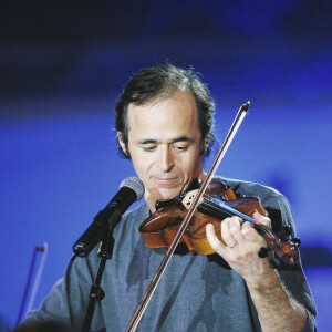 Archive - Exclusif - Jean-Jacques Goldman lors d'une emission spéciale Céline Dion sur TF1 le 12 novembre 2004. © Patrick Carpentier / Bestimage12/11/2004 - PARIS