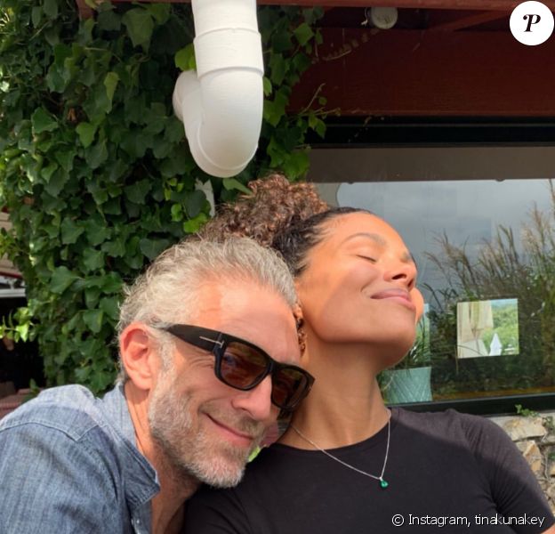 Tina Kunakey et Vincent Cassel sur Instagram.