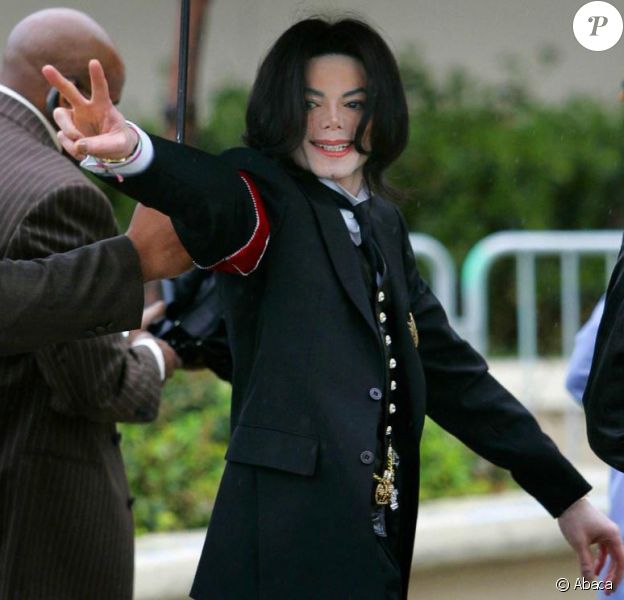 Michael Jackson Continue De Battre Des Records 500 Millions De Connexions Pour La Ceremonie Au Staples Center Avec Ou Sans Le Cercueil Purepeople