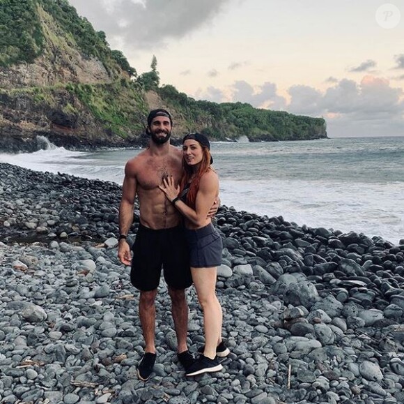 Les catcheurs Seth Rollins et Becky Lynch se sont fiancés. Août 2019.