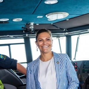 La princesse Victoria de Suède lors d'une visite au centre maritime de Simrishamn le 22 août 2019.
