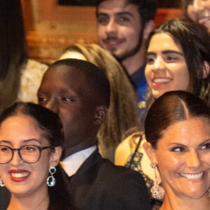 La princesse Victoria de Suède, vêtue d'une robe Maxjenny, lors de la cérémonie du Stockholm Junior Water Prize 2019 le 28 août 2019 à Stockholm.