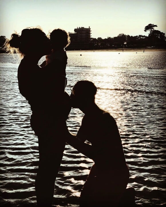 Tiffany de "Mariés au premier regard" enceinte et avec sa fille Romy et son mari Justin, sur Instagram, le 26 août 2019