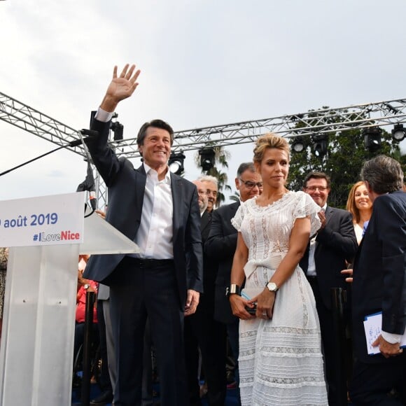 Christian Estrosi et sa femme Laura Tenoudji sur scène lors de "Lou Festin Nissart", le grand banquet populaire organisé dans le jardin Albert 1er à Nice par l'association des Amis du Maire, le 30 août 2019. © Bruno Bebert / Bestimage