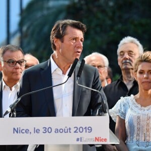 Christian Estrosi, sous le regard de sa femme Laura Tenoudji, a prononcé son discours de rentrée lors de "Lou Festin Nissart", le grand banquet populaire organisé dans le jardin Albert 1er à Nice par l'association des Amis du Maire, le 30 août 2019. © Bruno Bebert / Bestimage