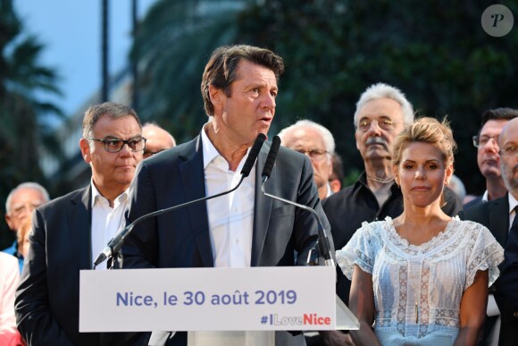 Christian Estrosi, sous le regard de sa femme Laura Tenoudji, a prononcé son discours de rentrée lors de "Lou Festin Nissart", le grand banquet populaire organisé dans le jardin Albert 1er à Nice par l'association des Amis du Maire, le 30 août 2019. © Bruno Bebert / Bestimage