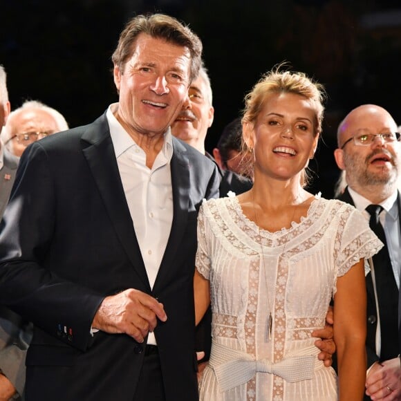 Christian Estrosi et son épouse Laura Tenoudji sur la scène lors de "Lou Festin Nissart", le grand banquet populaire organisé dans le jardin Albert 1er à Nice par l'association des Amis du Maire, le 30 août 2019. © Bruno Bebert / Bestimage