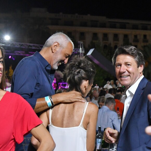 Christian Estrosi rencontre les convives lors de "Lou Festin Nissart", le grand banquet populaire organisé dans le jardin Albert 1er à Nice par l'association des Amis du Maire, le 30 août 2019. © Bruno Bebert / Bestimage