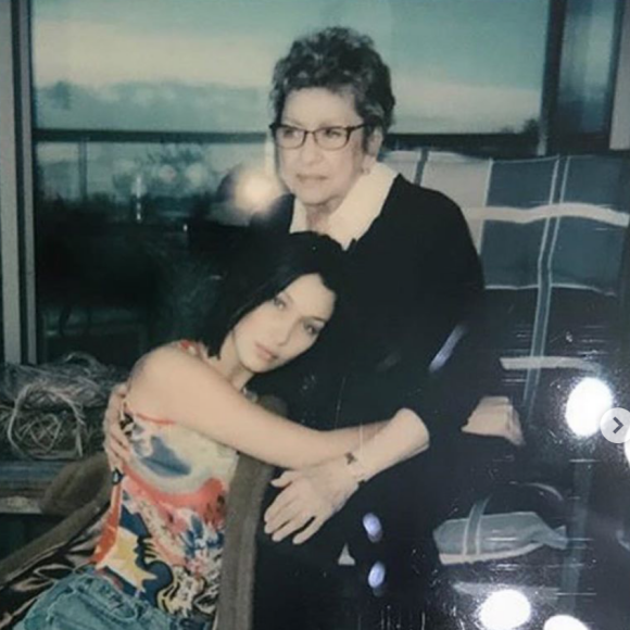 Bella Hadid et sa grand-mère, Ans van den Herik. Photo publiée le 31 août 2019.