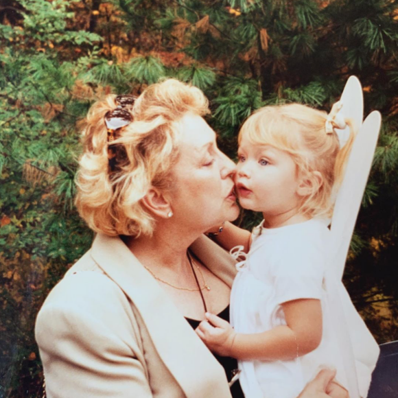 Gigi Hadid et sa grand-mère, Ans van den Herik. Photo publiée le 31 août 2019.