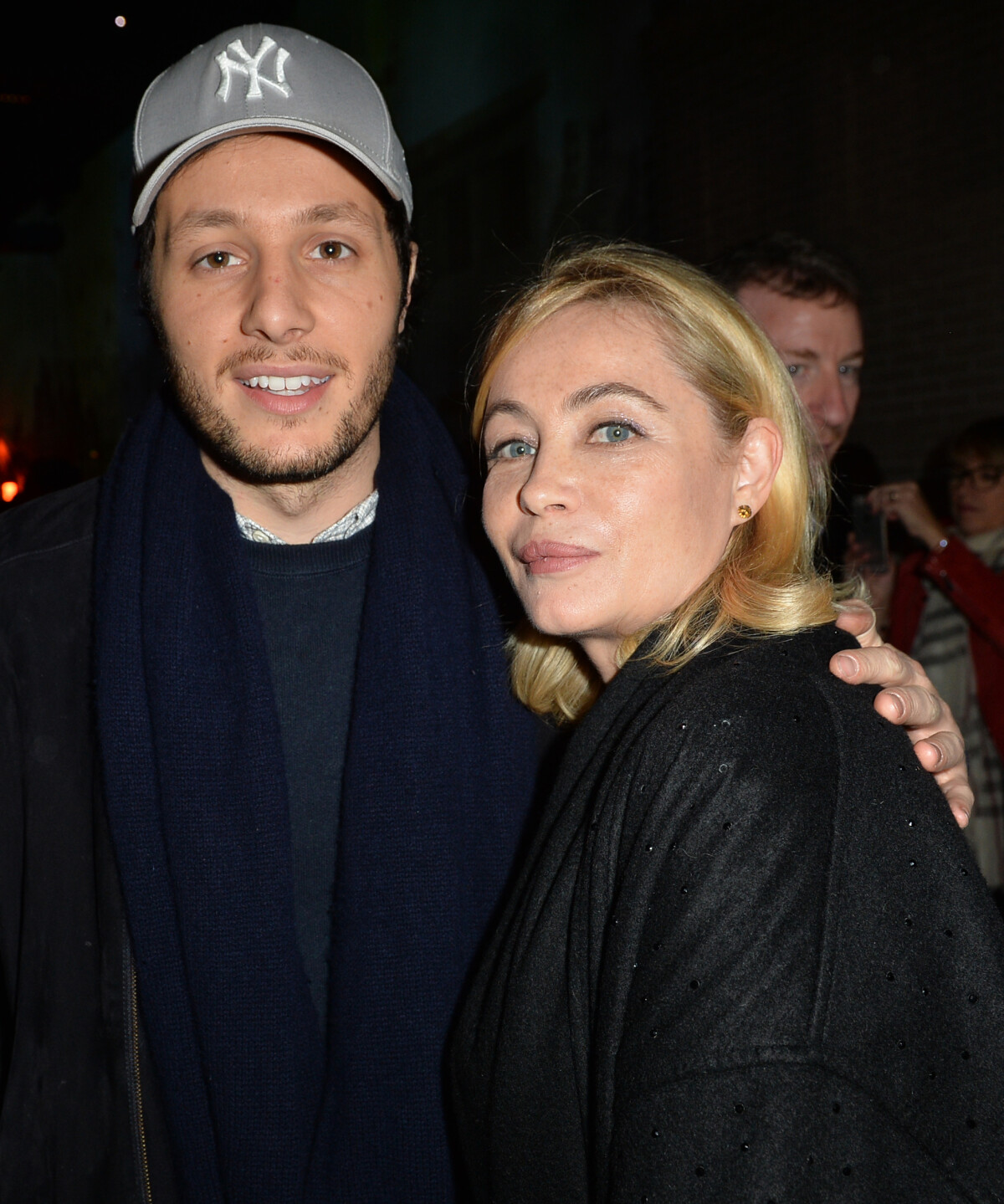 Photo : Emmanuelle Béart et Vianney (Vianney Bureau) lors dela soirée de  lancement du Best-Seller Le retour du jeune prince dA.G. Roemmers à  lAtelier des Lumières à Paris, France, le 10 avril