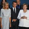 Le président français Emmanuel Macron avec sa femme Brigitte Macron, La chancelière allemande Angela Merkel - Les dirigeants du G7 et leurs invités posent pour une photo de famille lors du sommet du G7 à Biarritz, France, le 25 août 2019.