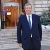 Exclusif - Patrick Balkany pose devant sa mairie à Levallois-Perret. Le 18 décembre 2015 © Céline Bonnarde / Bestimage