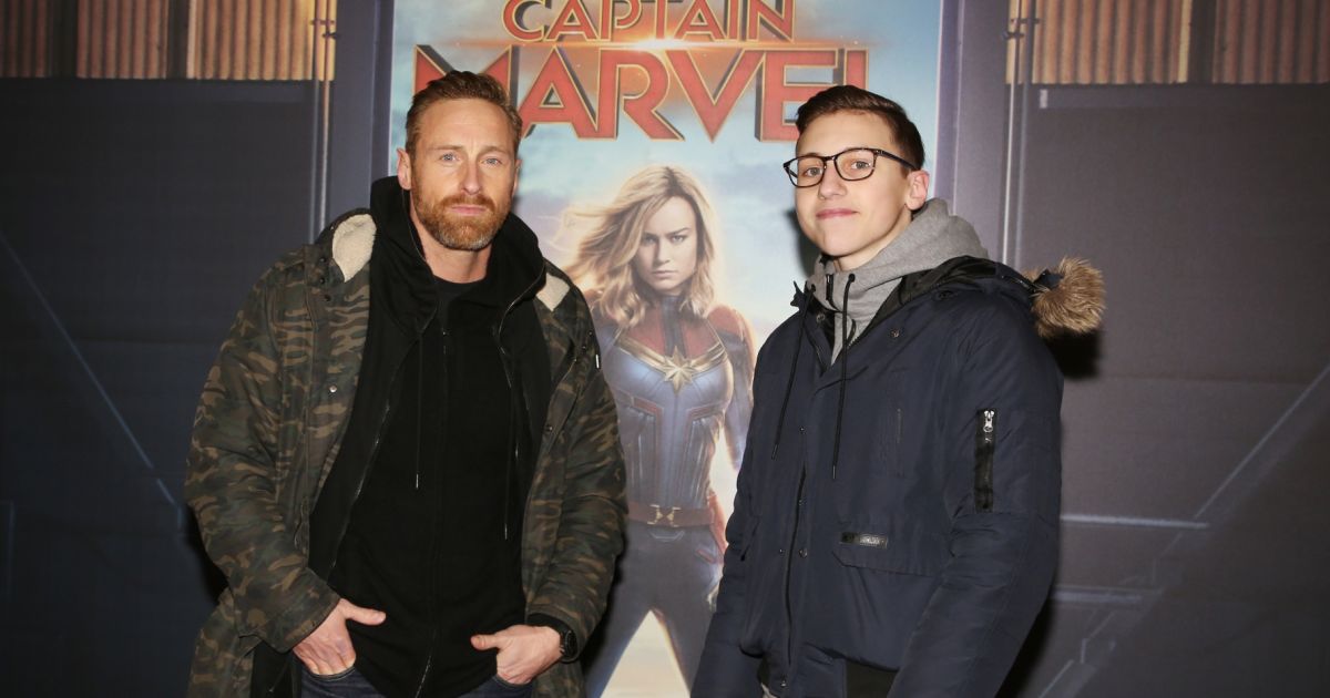 Frank Delay et son fils Kezian Avantpremière du film Captain Marvel au Grand Rex à Paris le 5