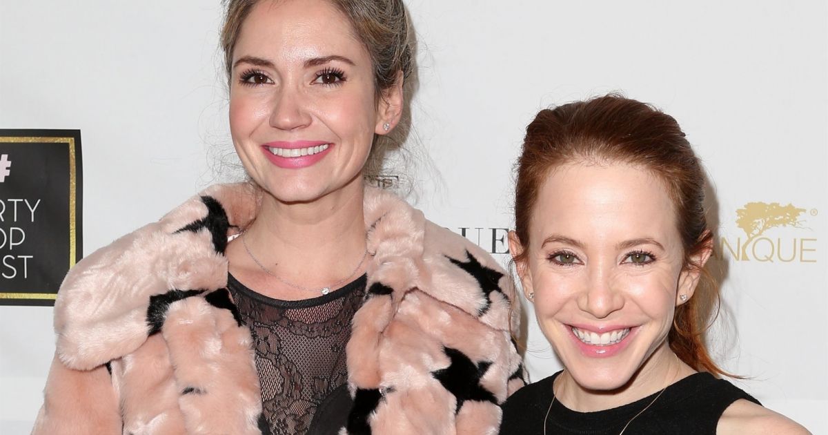 Ashley Jones et Amy Davidson - Les célébrités arrivent à la soirée