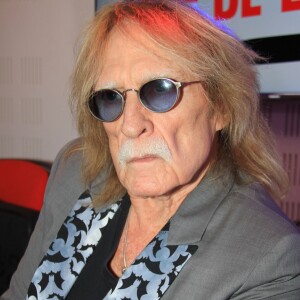 Exclusif - Le chanteur Christophe - People lors de l'enregistrement de l'émission "Le Show de Luxe" sur la Radio Voltage à Paris. Le 19 juin 2019 © Philippe Baldini / Bestimage
