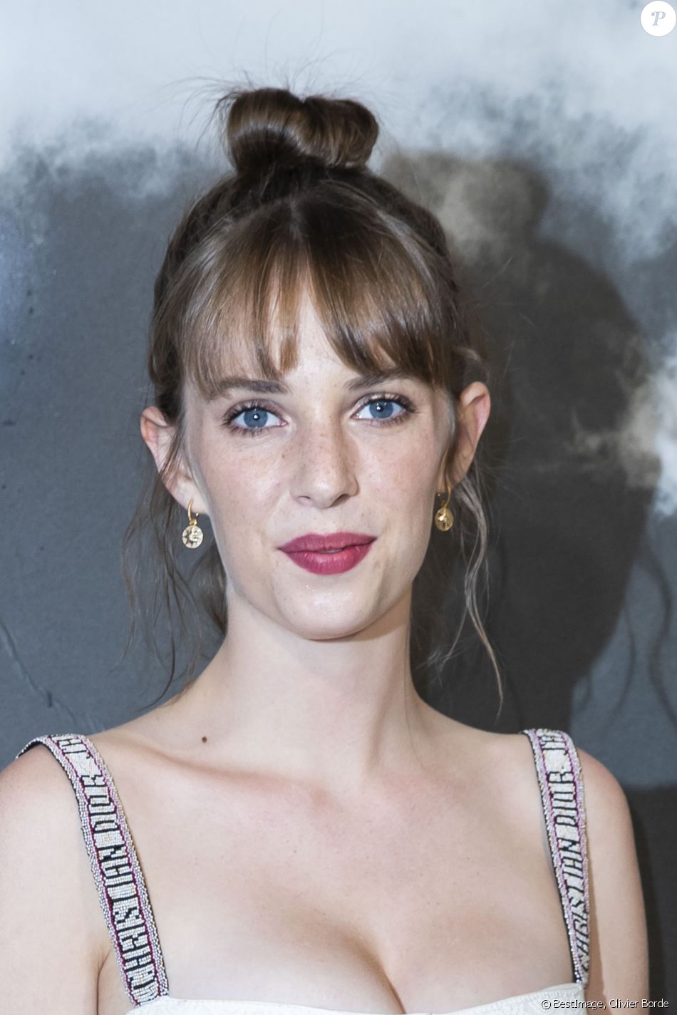 Maya Hawke - Photocall du défilé de mode Haute-Couture automne-hiver