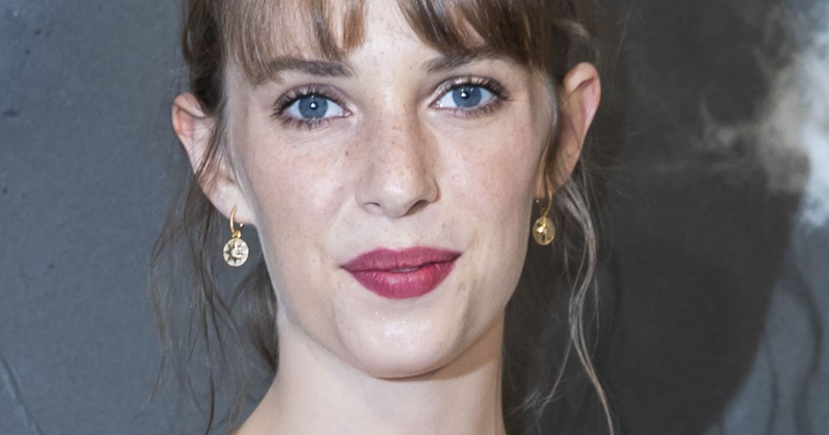Maya Hawke - Photocall du défilé de mode Haute-Couture automne-hiver