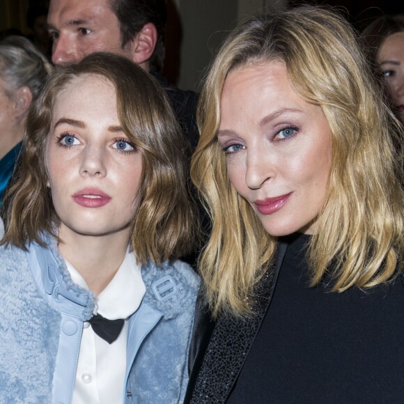 Uma Thurman et sa fille Maya Hawke en front row du défilé de mode Haute-Couture printemps-été 2019 "Giorgio Armani Prive Haute Couture" à Paris le 22 janvier 2019. © Olivier Borde / Bestimage