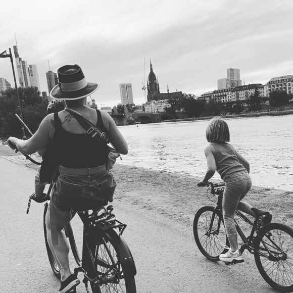 La chanteuse Pink et sa fille Willow, sur Instagram.
