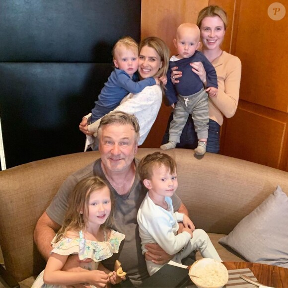 Alec Baldwin et sa femme Hilaria annoncent l'arrivée de leur cinquième enfant sur Instagram, le 18 septembre 2019.