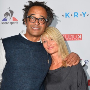 Yannick Noah et sa compagne Isabelle Camus - Soirée de gala des 20 ans de l'association "Fête le Mur" de Yannick Noah au Chalet des Iles à Paris le 9 novembre 2016. © Coadic Guirec/Bestimage