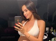 Nabilla enceinte : la future maman pose en lingerie, le ventre en avant