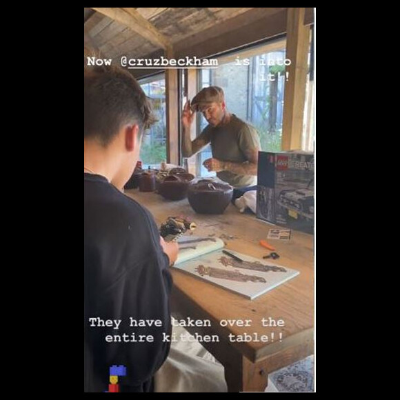 David Beckham et Cruz réalisent un château en Lego Harry Potter pour Harper (Septembre 2019).