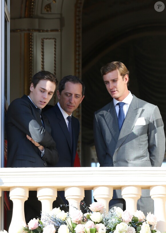 Louis Ducruet, Gad Elmaleh et Pierre Casiraghi - Présentation de la princesse Gabriella et du prince Jacques de Monaco au balcon du palais princier de Monaco, le 7 janvier 2015, à la population monégasque en présence de la famille princière.