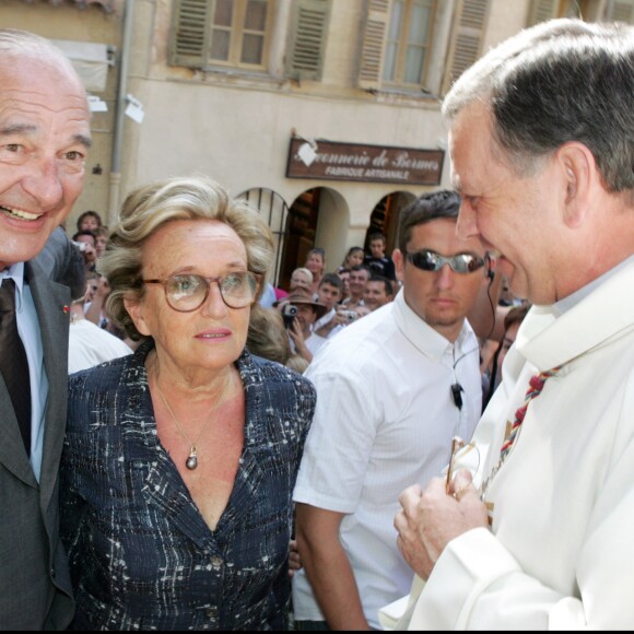 Jacques et Bernadette Chirac à la messe du 6 août 2006 à Bormes-les-Mimosas.