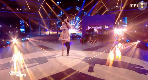 Liane Foly embrasse son partenaire- Soirée de la love night pour le second prime de Danse avec les stars 2019- Samedi 28 septembre 2019.