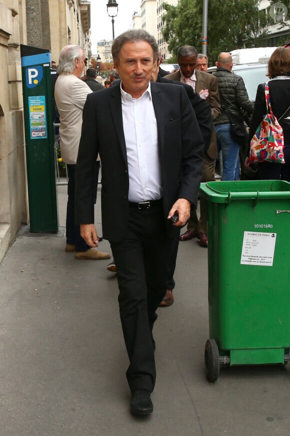 Michel Drucker - Obsèques de Charles Gérard en la cathédrale arménienne Saint-Jean-Baptiste de Paris. Le 26 septembre 2019. © Gwendoline Le Goff/Bestimage