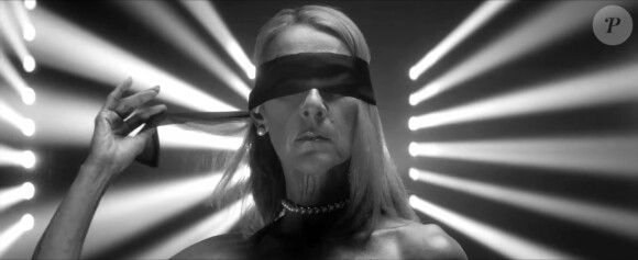 Céline Dion dans le clip en noir et blanc de sa nouvelle chanson "Imperfections". Septembre 2019.