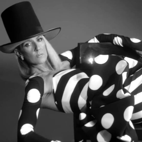 Céline Dion dans le clip en noir et blanc de sa nouvelle chanson "Imperfections". Septembre 2019.