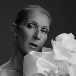 Céline Dion dans le clip en noir et blanc de sa nouvelle chanson "Imperfections". Septembre 2019.